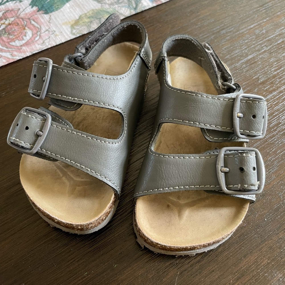 Baby Gap sandals sz 5-6